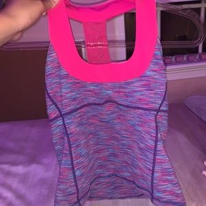 LULU LEMON TOP
